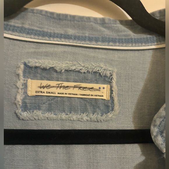 Free People Jude Cropped Denim Top In Vintage Indigo - Picture 6 of 12